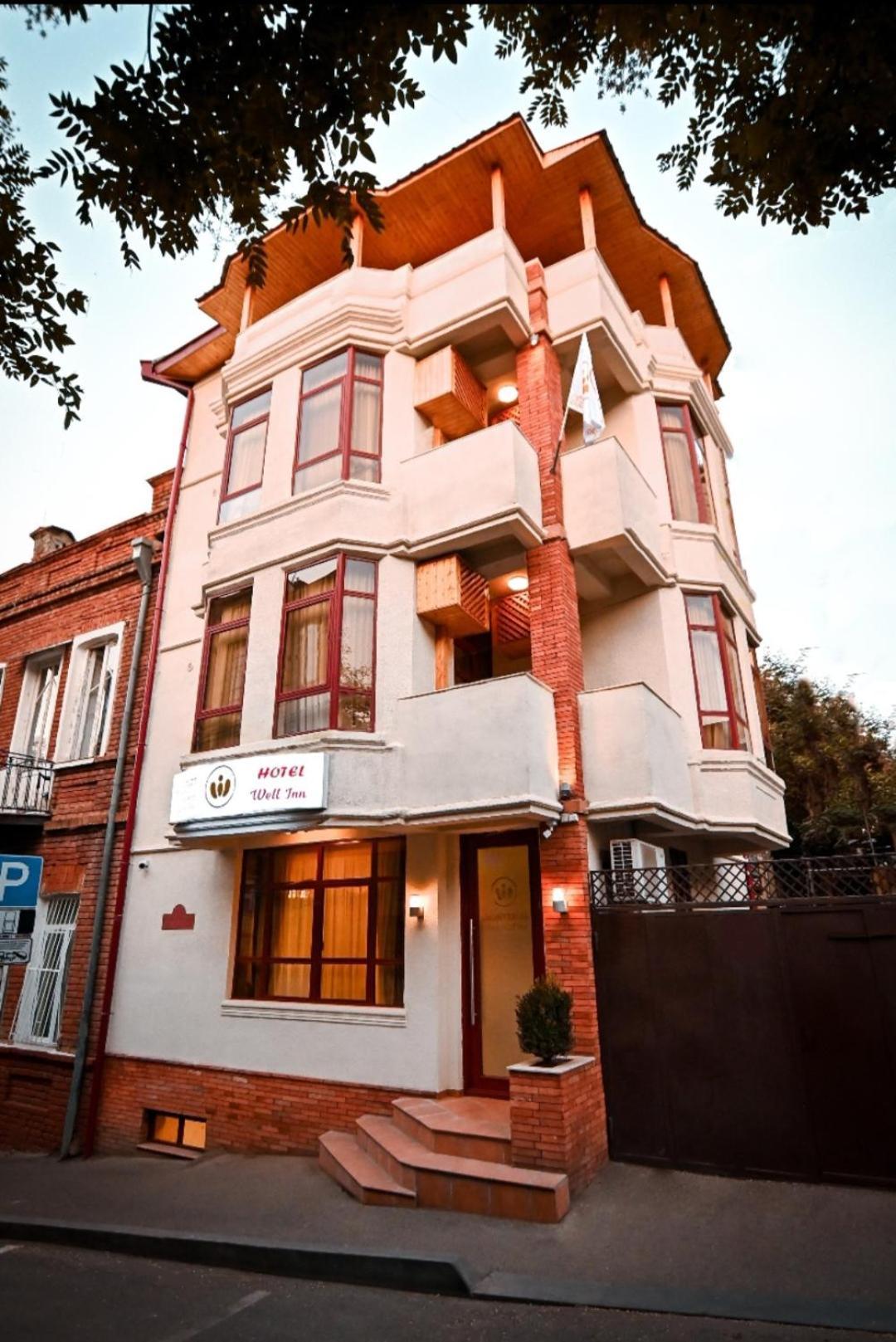 Hotel Well Inn Tiflis Dış mekan fotoğraf