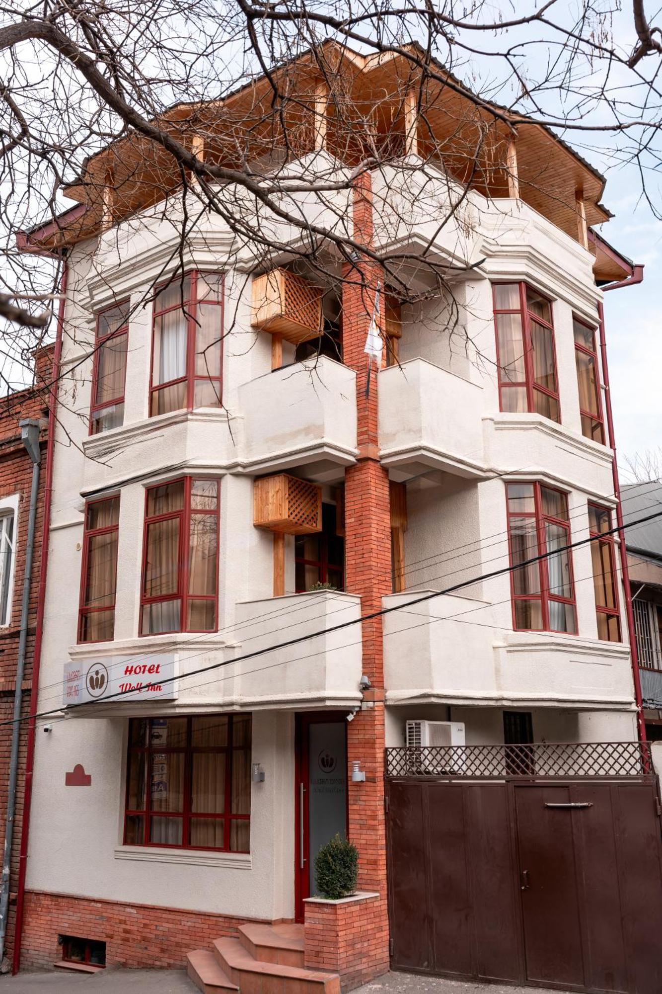 Hotel Well Inn Tiflis Dış mekan fotoğraf
