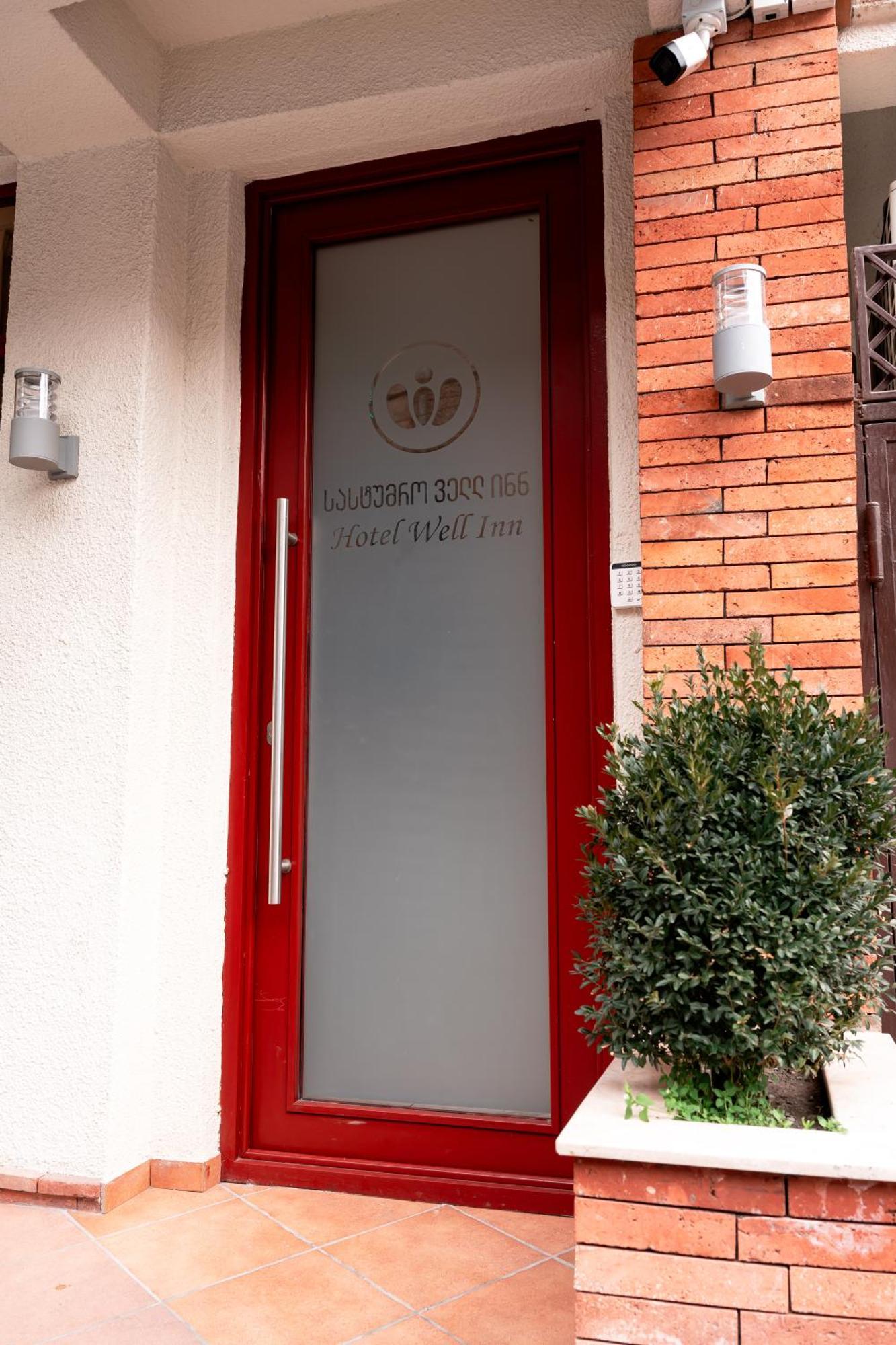 Hotel Well Inn Tiflis Dış mekan fotoğraf