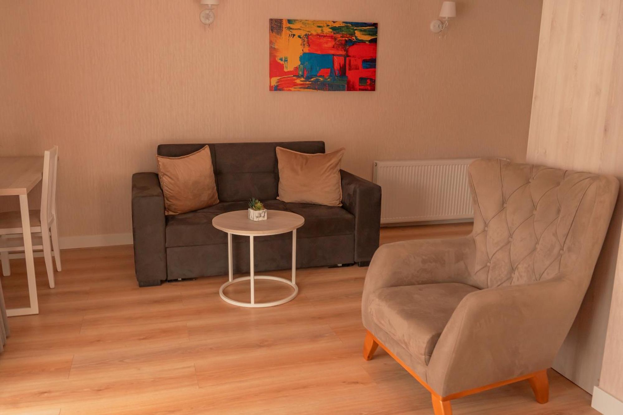 Hotel Well Inn Tiflis Dış mekan fotoğraf
