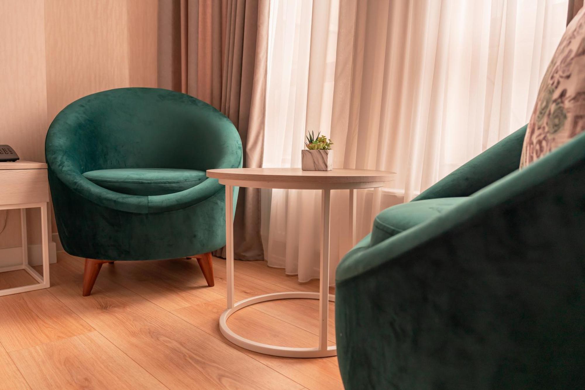 Hotel Well Inn Tiflis Dış mekan fotoğraf