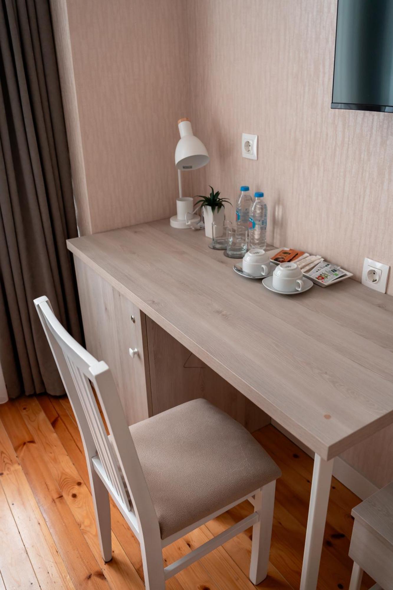 Hotel Well Inn Tiflis Dış mekan fotoğraf