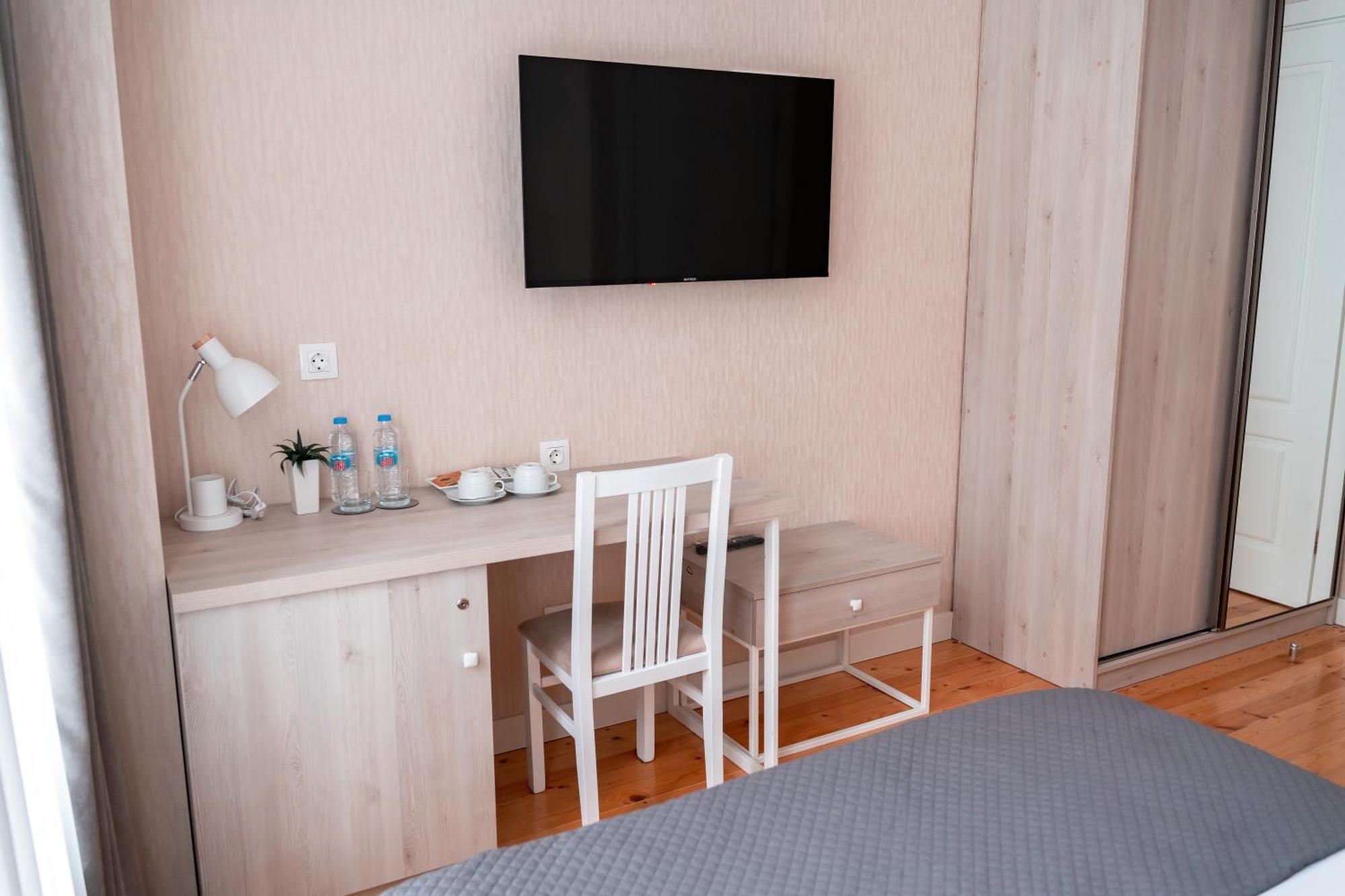 Hotel Well Inn Tiflis Dış mekan fotoğraf