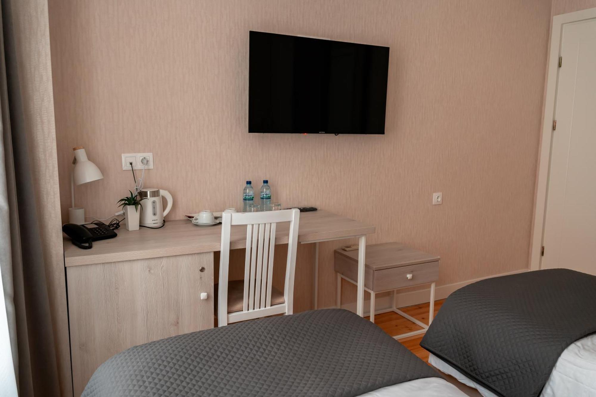 Hotel Well Inn Tiflis Dış mekan fotoğraf