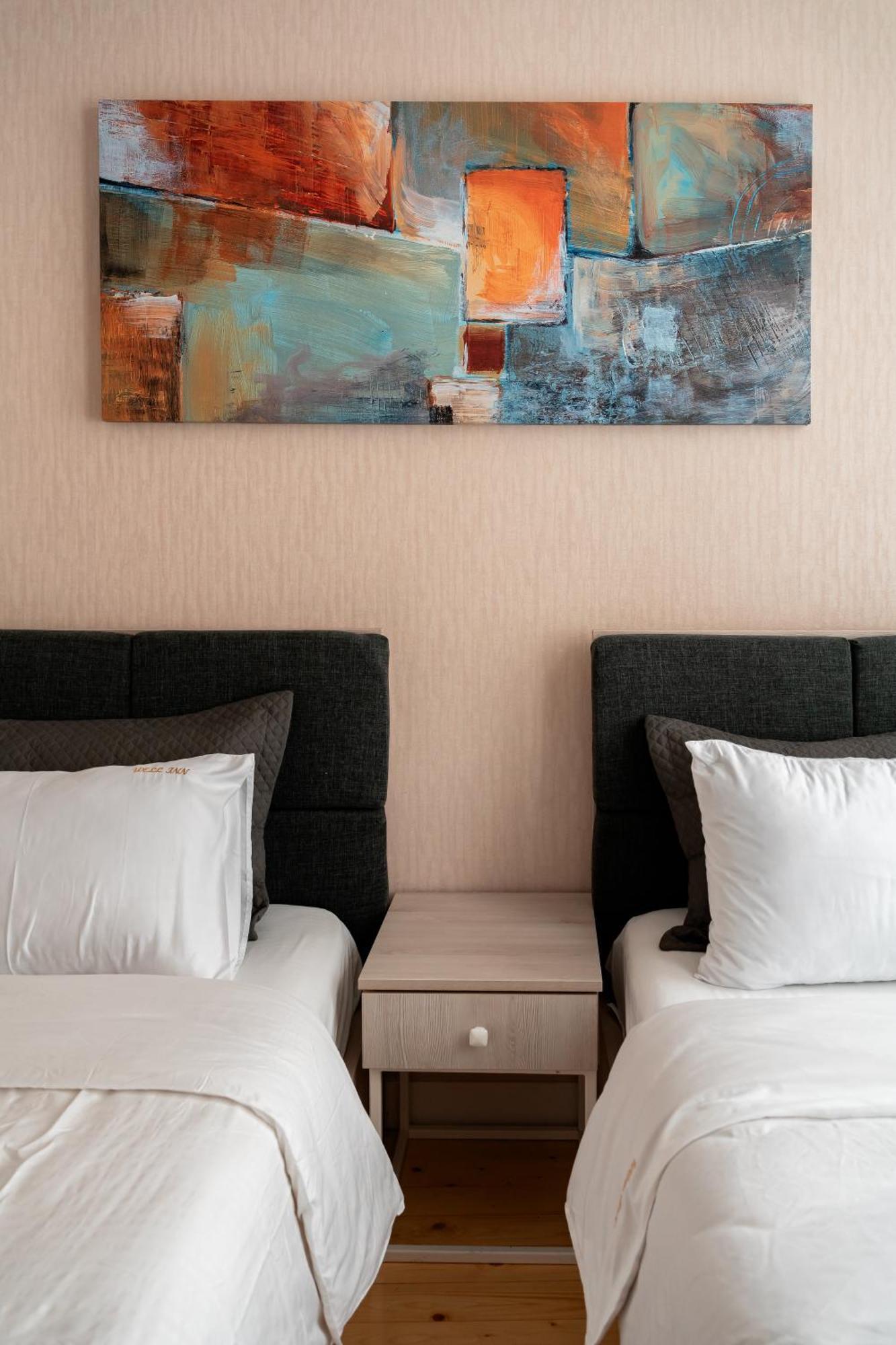 Hotel Well Inn Tiflis Dış mekan fotoğraf